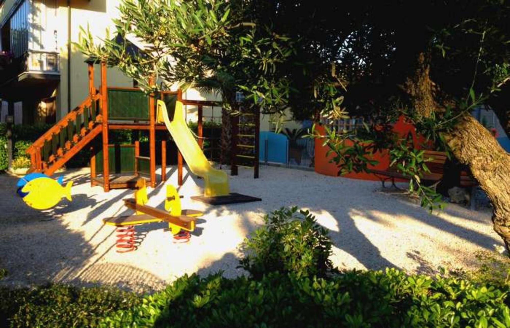 Hotel Paris Resort Bellaria-Igea Marina Ngoại thất bức ảnh